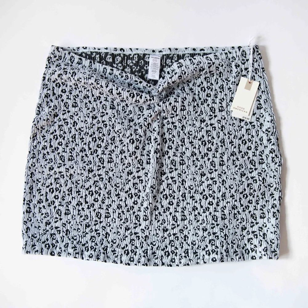Good American Always Fits Textured Leopard Mini Swim Skirt